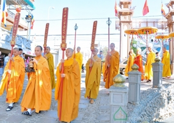 Chùa Khải Đoan khai Đại Đàn Dược Sư Hải Hội Năm 2014