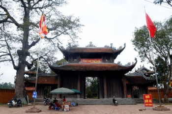 Ngôi chùa có hơn 100 pho tượng đất cổ