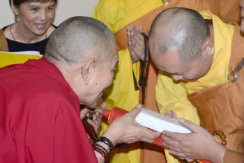 Đại sư Garchen Rinpoche thăm chùa Hoằng Pháp