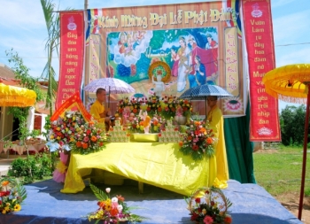 Phật đản về với chùa quê nghèo Côn Sơn