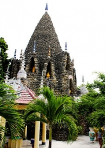 Độc đáo chùa Ốc Cam Ranh