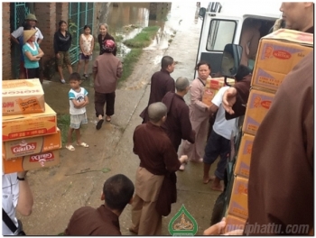 Tinh thần phụng sự nhiệt thành của Tăng Ni sinh Trường TCPH Nam Định