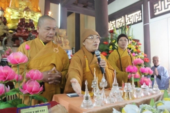 Chùa Từ Xuyên tổ chức đêm ca nhạc và chiêm bái xá lợi Phật và Y bát Bồ tát Thích Quảng Đức