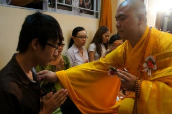 TPHCM: Trà An Lạc tham dự chương trình &quot;Hoa Hồng - Mùa Báo Hiếu&quot;