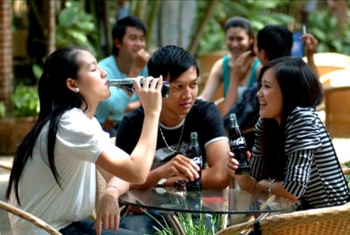 Cựu nhân viên Coca Cola: Uống nhiều Coca không tốt cho sức khỏe