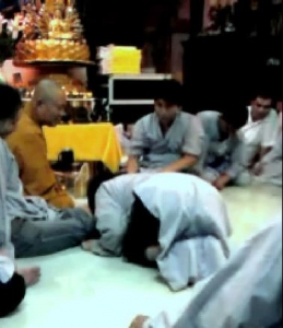 Lật tẩy trò bịp của ông thầy dị dạng (tiếp theo)