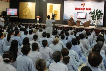 Chùa Hoằng Pháp Chương trình hoa mặt trời 1