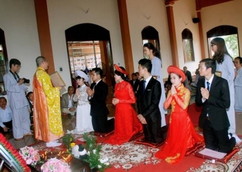 Lễ hằng thuận cho ba đôi bạn trẻ tại chùa Nhiễu Long