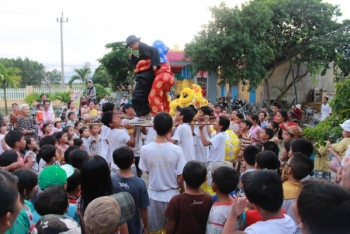 Đêm hội trăng rằm chùa Thiên Quang Phú Yên