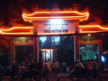 Lễ chùa đêm giao thừa