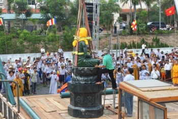 Tôn tượng Phật hoàng Trần Nhân Tông đã đến nghĩa trang Trường Sơn