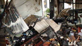 Cõng sư thầy ra khỏi đám cháy ở chùa Già Lam