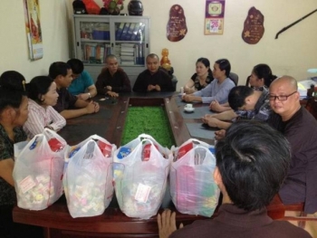 Chùa An Thái Quỳnh Lưu và nhóm từ thiện Nguyên Quang  tặng quà cho đồng bào dân tộc tỉnh Sơn La