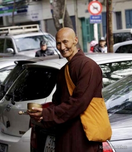 Giả sư: Nghề pha trộn ăn mày và ăn cắp