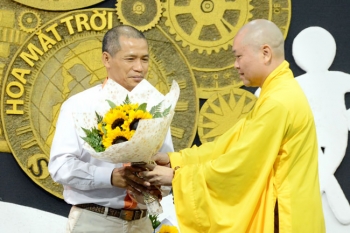 Cảm xúc của Phật tử TS Nguyễn Mạnh Hùng với chương trình “Hoa mặt trời”