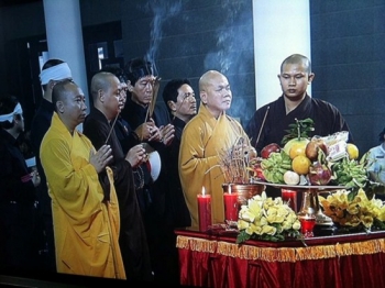 Lễ phát tang cho gia quyến Đại tướng Võ Nguyên Giáp theo nghi thức Phật giáo
