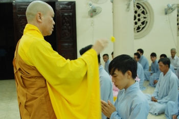 Chùa Hoằng Pháp: Lễ Thế Phát xuất gia