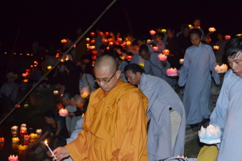 Chùa Phúc Thành: Hoa đăng Vu lan với  hạt cơm Mục Kiền Liên