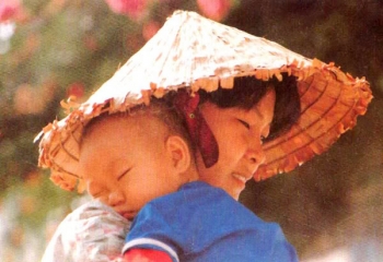 Mùa mưa bão tháng bảy đọc bài thơ &quot; Vu lan tình mẹ&quot;