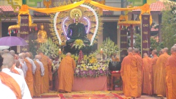 Tôn tượng Phật Hoàng Trần Nhân Tông đã lên đường ra Hà Nội