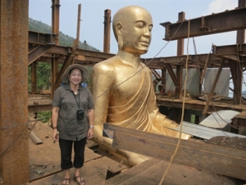 Người phụ nữ và nhân duyên với bảo tượng Phật hoàng Trần Nhân Tông
