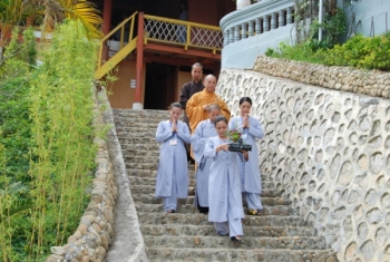 Quảng Ninh : TT Thích Chân Tính thuyết giảng tại chùa Ba Vàng