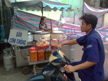 Sài Gòn cơm trắng...