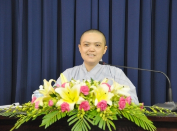 Nắng ấm mùa xuân - Sư cô Thích Nữ Hương Nhũ