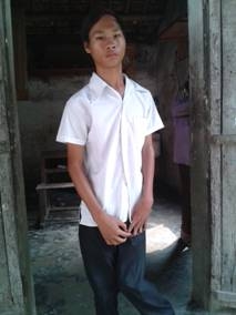 Cậu học sinh nghèo, mồ côi, khuyết tật vượt khó học tập