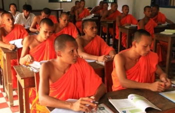 Tục con trai vào chùa tu của người Khmer Nam Bộ dưới góc nhìn giáo dục