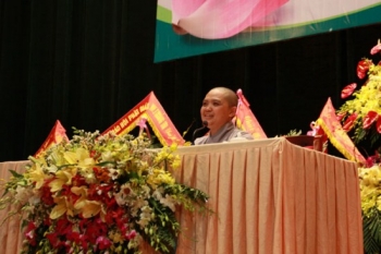 Nghệ An: Hàng ngàn bạn trẻ đến nghe tiếng ru pháp của sư cô Hương Nhũ