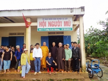 Ấm áp tình người mùa Vu Lan