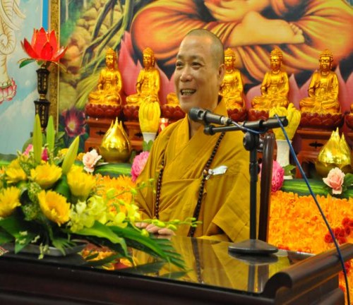 Hòa thượng Thích Bảo Nghiêm thuyết giảng tại chùa Cát Linh