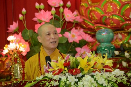 Hòa thượng Thích Bảo Nghiêm thuyết giảng tại khóa tu mùa hè chùa Vẽ