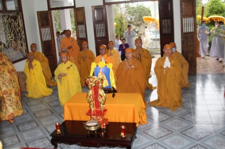 Khánh Hòa: Lễ thỉnh Giác linh Trưởng lão HT.Thích Ngộ Tánh lễ Phật- Yết Tổ