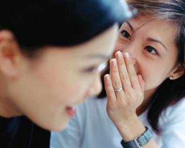 Nữ giới và khẩu nghiệp