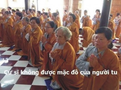 Khi Phật tử tại gia đắp y người xuất gia