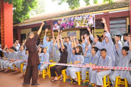 Ngày thứ tư khóa tu: 'Học Theo Hạnh Phật'