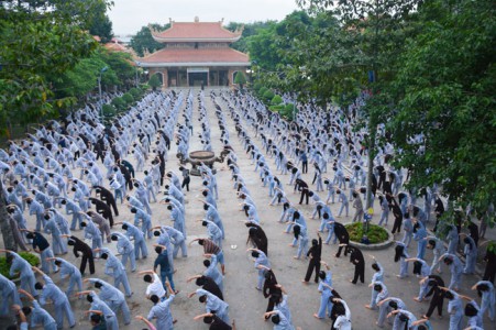 Hơn 1.500 bạn trẻ tham dự khóa tu mùa hè tại chùa Hoằng Pháp