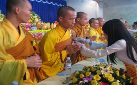 Lễ vu lan báo hiếu, đúc đại hồng chung tại chùa Cổ Am