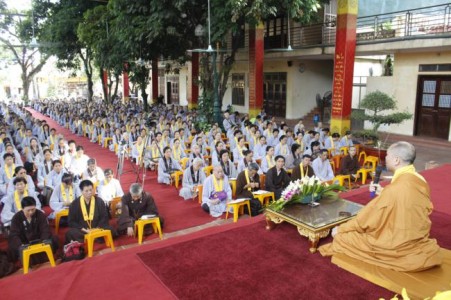 Hà Nội: TT Thích Chân Tính thuyết giảng tại ngày tu Bát quan trai 