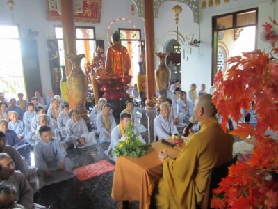 Khóa tu Bát quan trai tại Tổ đình Sắc Tứ Thiên Bửu