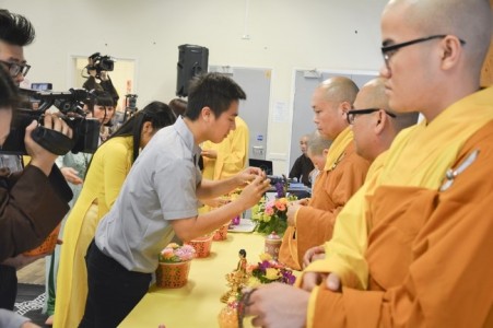 Hội Phật giáo Việt Nam tại Anh Quốc tổ chức lễ Vu lan 2015