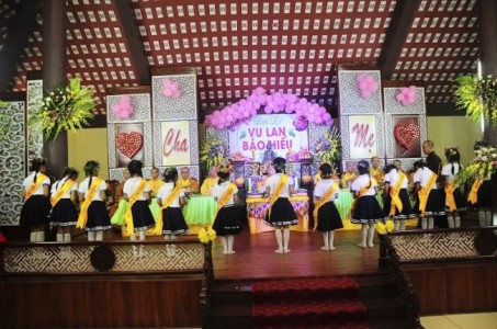 Hơn 3.000 Phật tử về tham dự Đại lễ Vu lan báo hiếu tại chùa Hòa Phúc