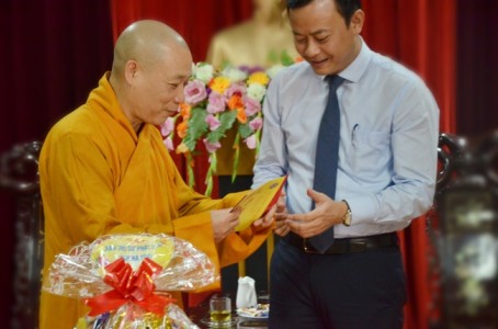 Phật giáo Hà Tĩnh chúc Tết các cơ quan ban ngành 