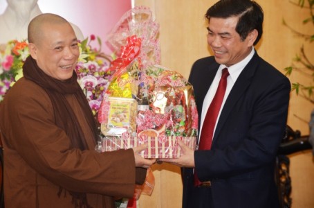 Phật giáo Hà Tĩnh chúc Tết các cơ quan tỉnh