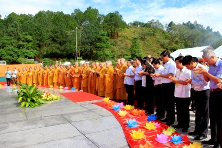 Hà Tĩnh: Đại lễ cầu siêu, tưởng niệm anh hùng liệt sĩ tại Ngã Ba Đồng Lôc