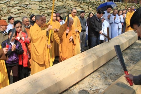 Hà Tĩnh: Lễ phạt mộc xây dựng ngôi Tam bảo chùa Đại Hùng - kinh đô Ngàn Hống