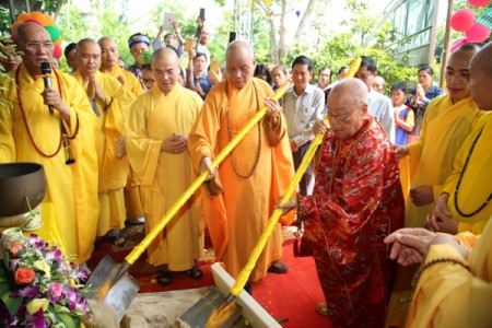 Đà Nẵng: Lễ đặt đá trùng kiến chùa Khái Tây