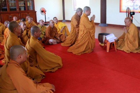 Phật giáo Hà Tĩnh làm lễ đối thú an cư